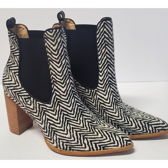 Oasis Society 8 High Heel Booties Hide Chevron Pull On Pointed Black/Ivory Ankle - Picture 7 of 16